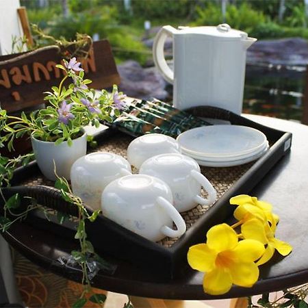 Saabpaiboon Grand Resort Ban Talat Zimmer foto